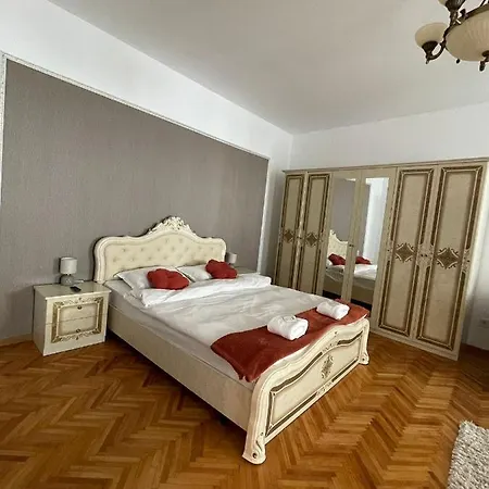 Londof Schei Apartments - Downtown-2